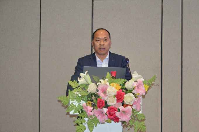 集团公司副总经理兼钢结构公司总经理张永庆作《九游·官方端web站入口-JiuYou j9(中国)二〇二二年度管理工作报告》.JPG